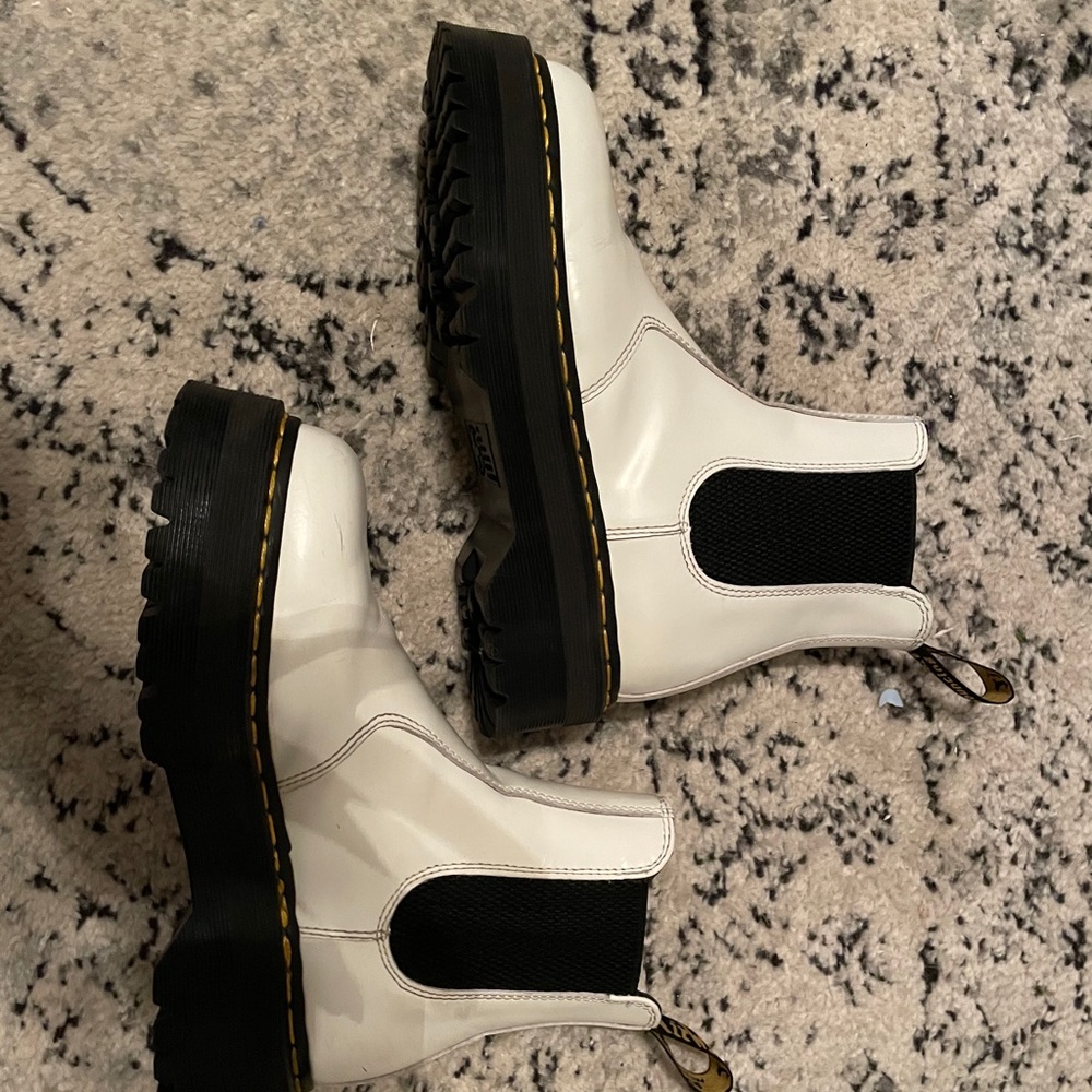 Dr Marten Platform Chelsea Boots